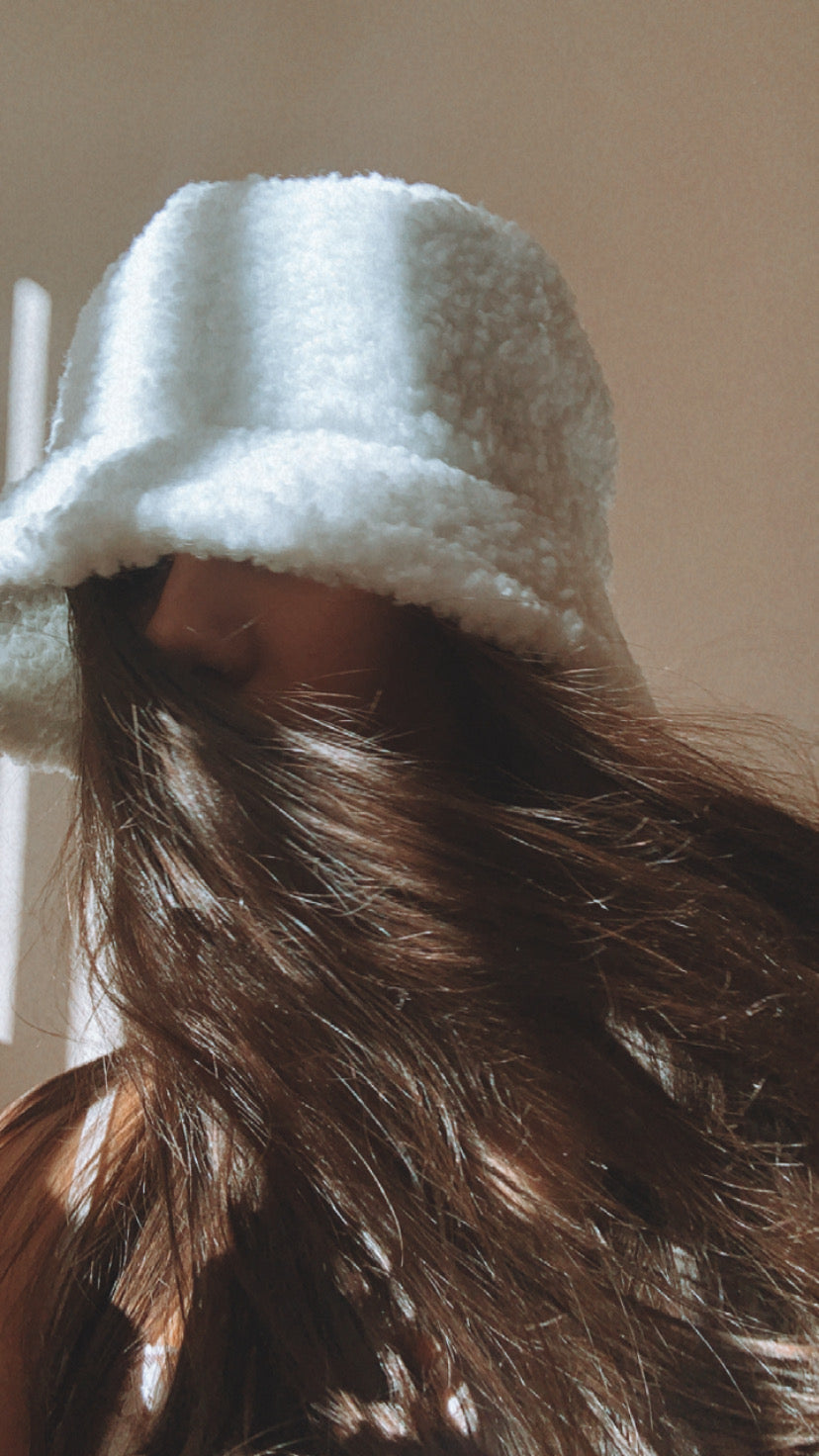 "LATTE" HAT