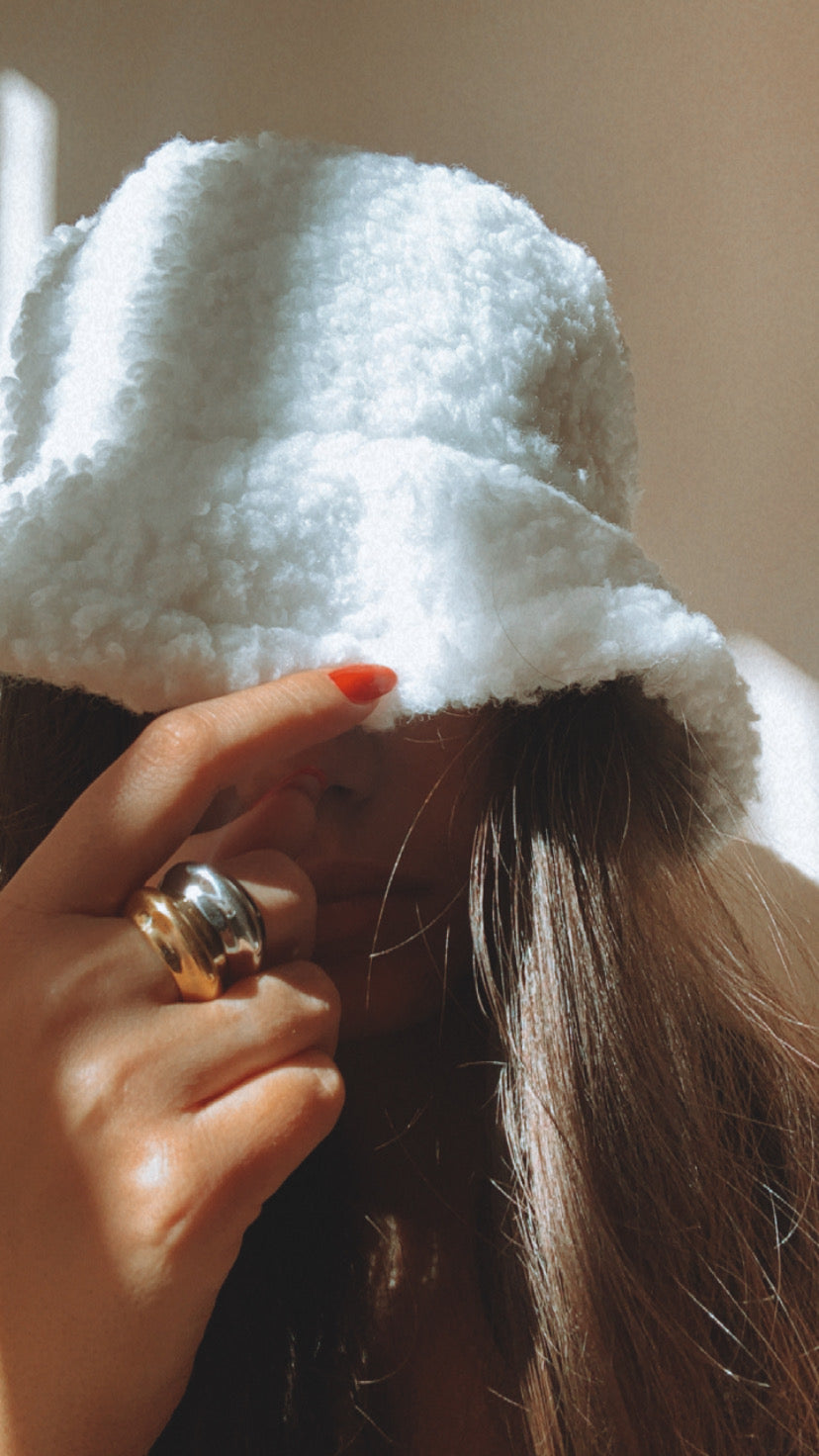 "LATTE" HAT