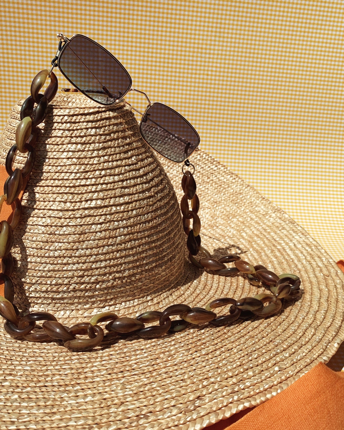 <transcy>BAHAMAS SUNGLASSES CHAINS</transcy>