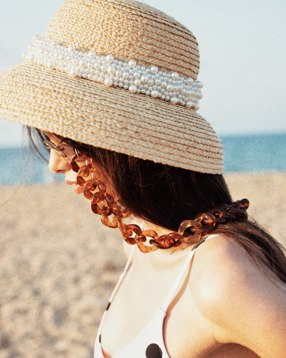 <transcy>BONDI HAT</transcy>
